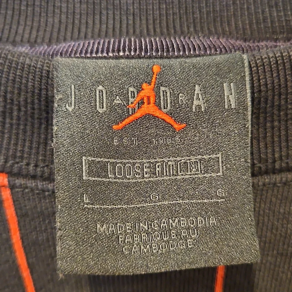 Air Jordan Black & Red Thick Striped Cropped Crew Neck Sweatshirt Sz.L - Picture 6 of 8